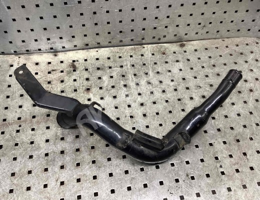 Патрубок интеркулера Toyota Avensis I (T220) 1997-2003  Toyota Avensis Avensis I (T220) 1997-2003