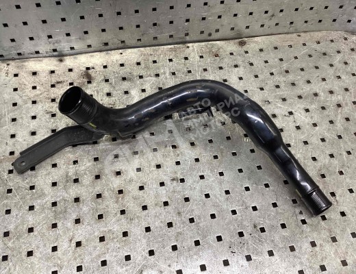 Патрубок интеркулера Toyota Avensis I (T220) 1997-2003  Toyota Avensis Avensis I (T220) 1997-2003