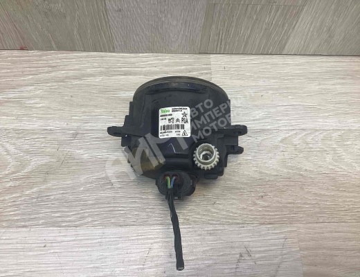 Фара противотуманная левая Citroen C5 I 2004-2008 рестайлинг  Citroen C5 C5 I 2004-2008 рестайлинг