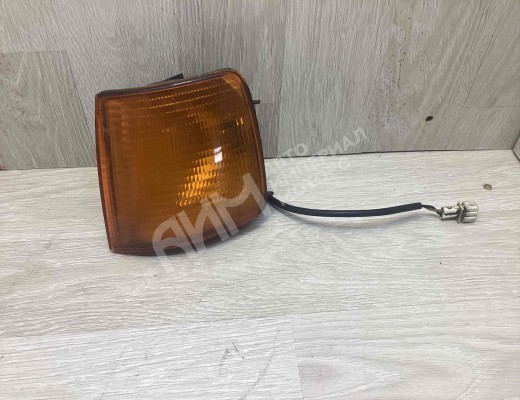 Поворотник левый Volkswagen Passat B3 1988-1993  Volkswagen Passat Passat B3 1988-1993