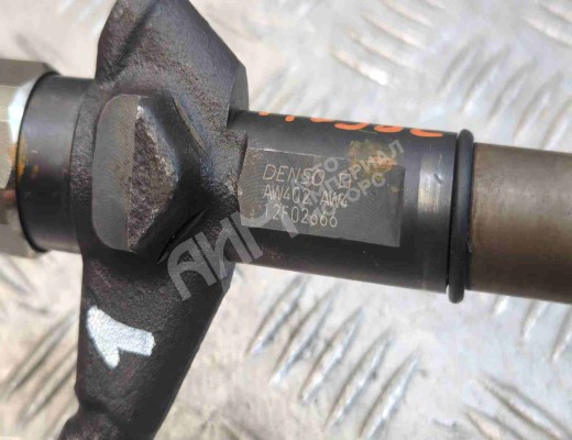 Форсунка Nissan X-trail (T30) 2004-2007 рестайлинг  Nissan X-Trail X-trail (T30) 2004-2007 рестайлинг