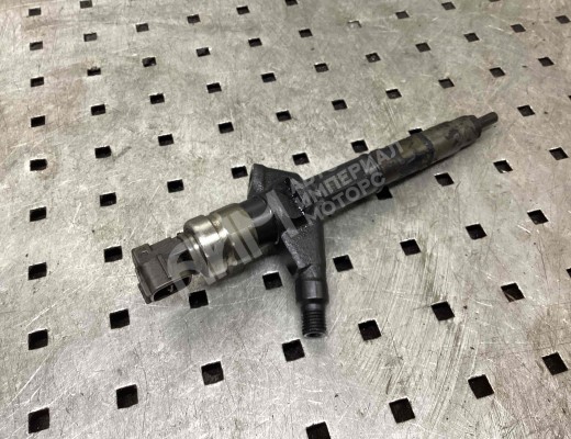 Форсунка Nissan X-trail (T30) 2004-2007 рестайлинг  Nissan X-Trail X-trail (T30) 2004-2007 рестайлинг