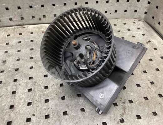 Моторчик печки Skoda Octavia A4 Tour (1U) 2000-2010 рестайлинг  Skoda Octavia Octavia A4 Tour (1U) 2000-2010 рестайлинг