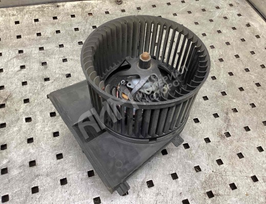 Моторчик печки Volkswagen Bora (1J) 1998-2005  Volkswagen Bora Bora (1J) 1998-2005