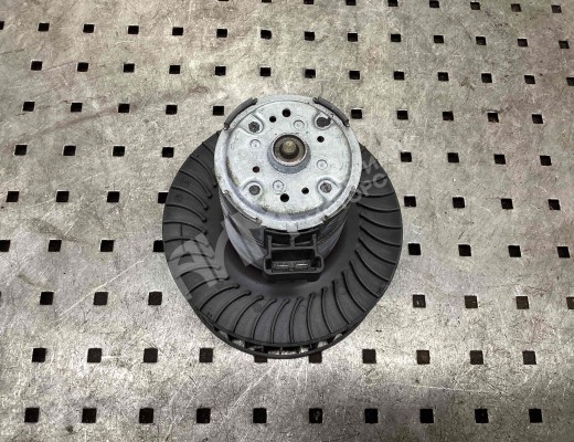 Моторчик печки BMW 3-Series (E46) 1998-2001  BMW 3-Series 3-Series (E46) 1998-2001