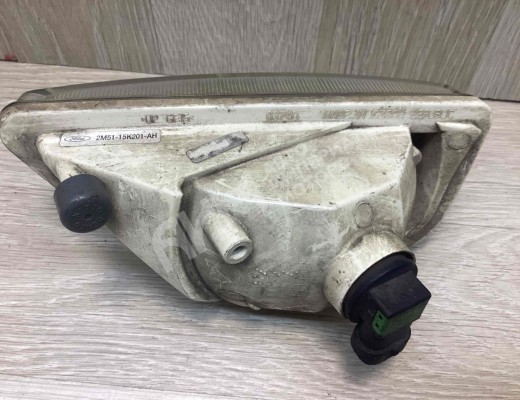 Фара противотуманная правая Ford Focus I 2001-2005 рестайлинг  Ford Focus Focus I 2001-2005 рестайлинг