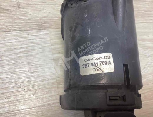 Фара противотуманная правая Volkswagen Passat B5+ (3B) 2000-2005 рестайлинг  Volkswagen Passat Passat B5+ (3B) 2000-2005 рестайлинг
