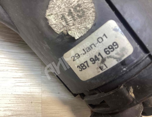 Фара противотуманная левая Volkswagen Passat B5+ (3B) 2000-2005 рестайлинг  Volkswagen Passat Passat B5+ (3B) 2000-2005 рестайлинг