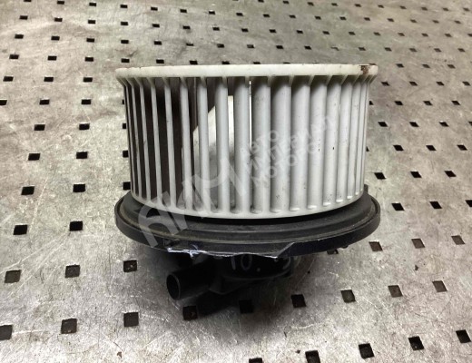 Моторчик печки Mazda 323F VI (BJ) 1998-2003  Mazda 323F 323F VI (BJ) 1998-2003
