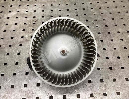 Моторчик печки Mazda 6 I (GG) 2005-2007 рестайлинг  Mazda 6 6 I (GG) 2005-2007 рестайлинг