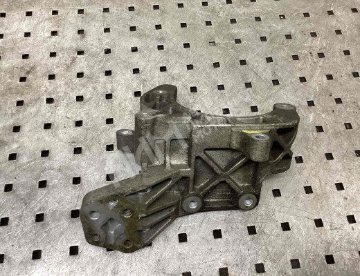 Кронштейн компрессора кондиционера Chevrolet Aveo I (T200) 2003–2008  Chevrolet Aveo Aveo I (T200) 2003–2008