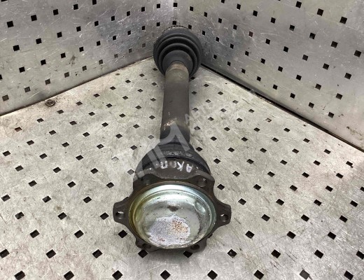 Полуось передняя левая (приводной вал, ШРУС) Volkswagen Passat B5 (3B) 1996-2000  Volkswagen Passat Passat B5 (3B) 1996-2000