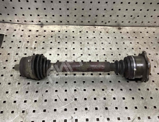 Полуось передняя правая (приводной вал, ШРУС) Volkswagen Passat B5 (3B) 1996-2000  Volkswagen Passat Passat B5 (3B) 1996-2000