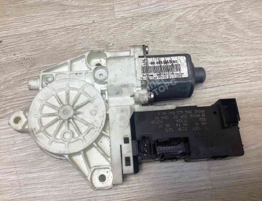 Моторчик стеклоподъемника передний левый Peugeot 407 2004-2010  Peugeot 407 407 2004-2010