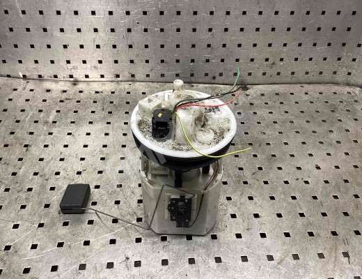 Насос топливный Mazda 6 I (GG) 2002-2005  Mazda 6 6 I (GG) 2002-2005