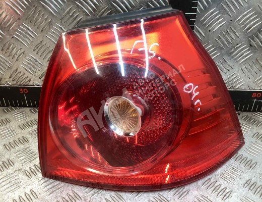 Фонарь задний правый Volkswagen Golf V (1K) 2004-2009  Volkswagen Golf Golf V (1K) 2004-2009