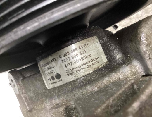 Насос гидроусилителя руля Mercedes C (W203) 2004-2007 рестайлинг  Mercedes C C (W203) 2004-2007 рестайлинг