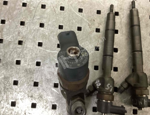 Форсунка Hyundai Matrix I (FC) 2005-2008 рестайлинг  Hyundai Matrix Matrix I (FC) 2005-2008 рестайлинг