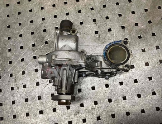 Помпа Audi A4 B5 (8D) 1994-1999  Audi A4 A4 B5 (8D) 1994-1999