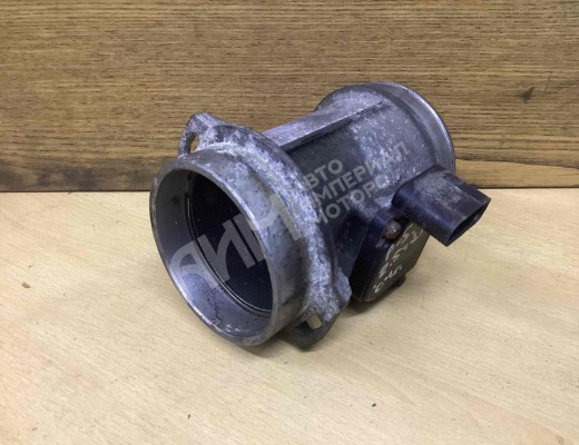 Расходомер воздуха Volkswagen Passat B5+ (3B) 2000-2005 рестайлинг  Volkswagen Passat Passat B5+ (3B) 2000-2005 рестайлинг