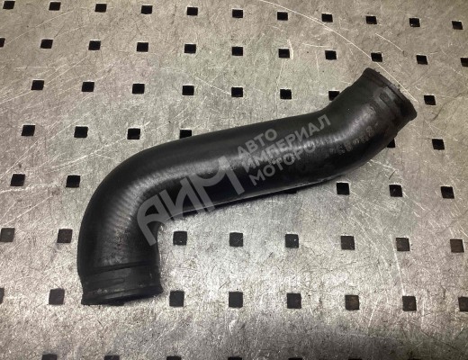 Патрубок турбины Volkswagen Bora (1J) 1998-2005  Volkswagen Bora Bora (1J) 1998-2005