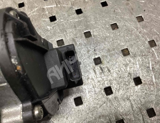 Клапан EGR Renault Laguna II (X74) 2001-2005  Renault Laguna Laguna II (X74) 2001-2005