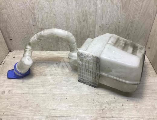 Бачок омывателя Volkswagen Golf V (1K) 2004-2009  Volkswagen Golf Golf V (1K) 2004-2009
