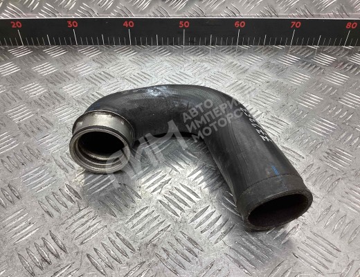 Патрубок интеркулера Volkswagen Passat B5+ (3B) 2000-2005 рестайлинг  Volkswagen Passat Passat B5+ (3B) 2000-2005 рестайлинг