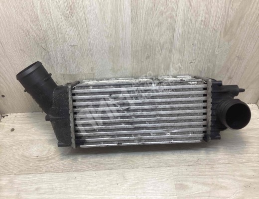 Интеркулер Peugeot 307 (3A/3H) 2001-2005  Peugeot 307 307 (3A/3H) 2001-2005