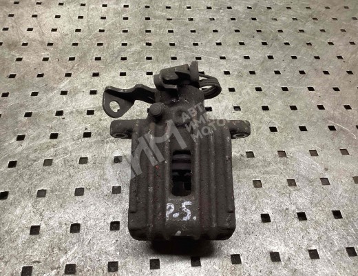 Суппорт задний левый Volkswagen Passat B5 (3B) 1996-2000  Volkswagen Passat Passat B5 (3B) 1996-2000