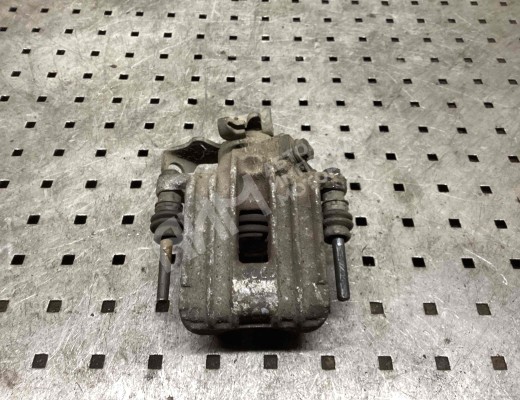 Суппорт задний правый Audi A3 I (8L) 1996-2000  Audi A3 A3 I (8L) 1996-2000