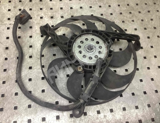 Вентилятор кондиционера Audi A3 I (8L) 1996-2000  Audi A3 A3 I (8L) 1996-2000