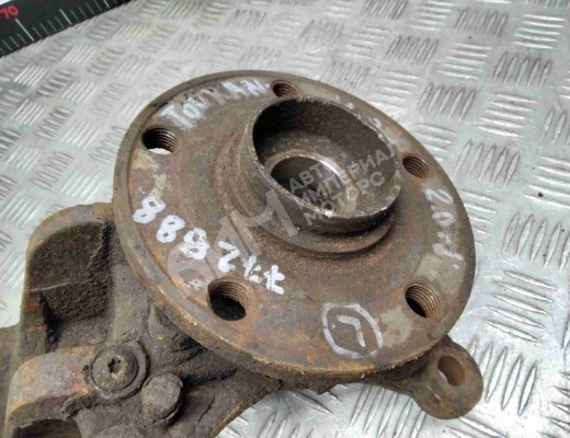 Ступица передняя левая Volkswagen Touran I (1T) 2003-2006  Volkswagen Touran Touran I (1T) 2003-2006