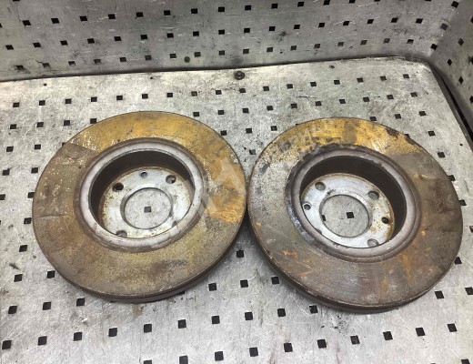 Диск тормозной передний Nissan Micra III (K12) 2002-2010  Nissan Micra Micra III (K12) 2002-2010