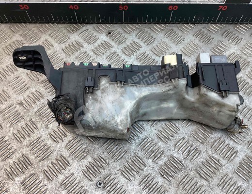 Блок предохранителей Toyota Avensis II (T250) 2003-2008  Toyota Avensis Avensis II (T250) 2003-2008