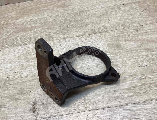 Кронштейн полуоси Toyota Avensis II (T250) 2003-2008  Toyota Avensis Avensis II (T250) 2003-2008