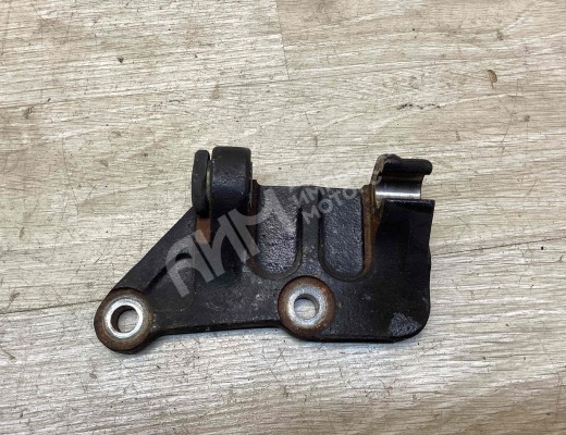 Кронштейн генератора Toyota Avensis II (T250) 2003-2008  Toyota Avensis Avensis II (T250) 2003-2008