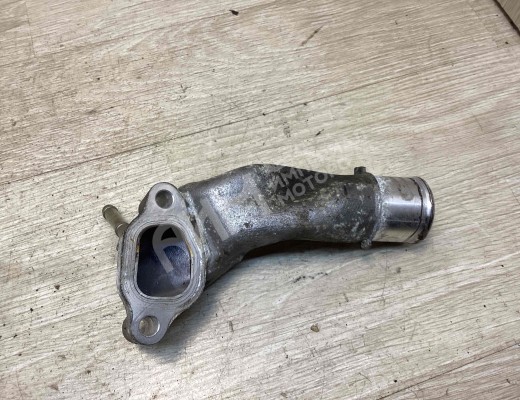 Фланец (тройник) системы охлаждения Toyota Avensis II (T250) 2003-2008  Toyota Avensis Avensis II (T250) 2003-2008