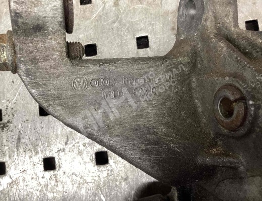 Кронштейн гидроусилителя Volkswagen Golf III (1H) 1991-1997  Volkswagen Golf Golf III (1H) 1991-1997