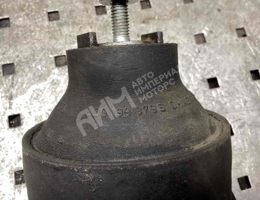 Подушка крепления двигателя Audi A6 C5 (4B) 1997-2001  Audi A6 A6 C5 (4B) 1997-2001