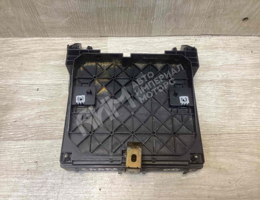Блок предохранителей Volkswagen Sharan I (7M) 2003-2010 2-й рестайлинг  Volkswagen Sharan Sharan I (7M) 2003-2010 2-й рестайлинг