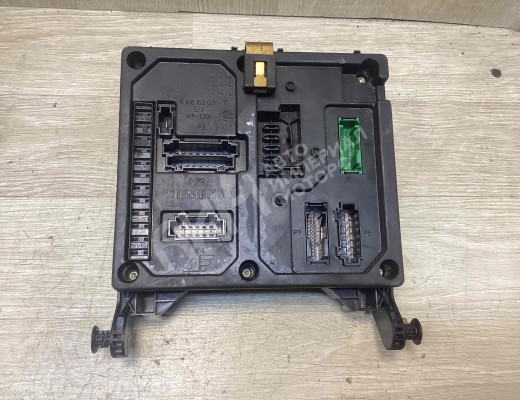 Блок предохранителей Volkswagen Sharan I (7M) 2003-2010 2-й рестайлинг  Volkswagen Sharan Sharan I (7M) 2003-2010 2-й рестайлинг