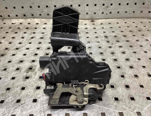 Замок двери передней левой Volkswagen Golf IV (1J) 1997-2004  Volkswagen Golf Golf IV (1J) 1997-2004