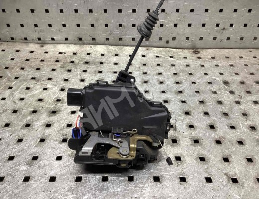 Замок двери передней левой Volkswagen Passat B5+ (3B) 2000-2005 рестайлинг  Volkswagen Passat Passat B5+ (3B) 2000-2005 рестайлинг