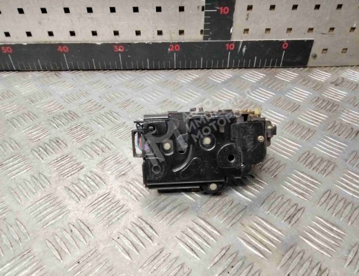 Замок двери задней правой Volkswagen Passat B5 (3B) 1996-2000  Volkswagen Passat Passat B5 (3B) 1996-2000