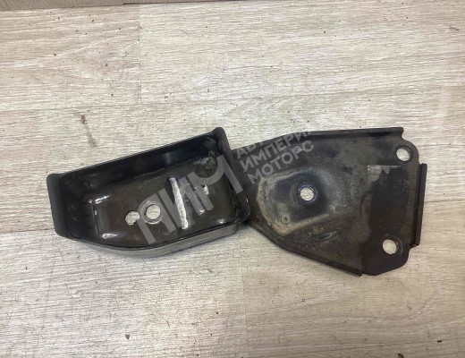 Кронштейн двигателя Volkswagen Sharan I (7M) 1995-2000  Volkswagen Sharan Sharan I (7M) 1995-2000