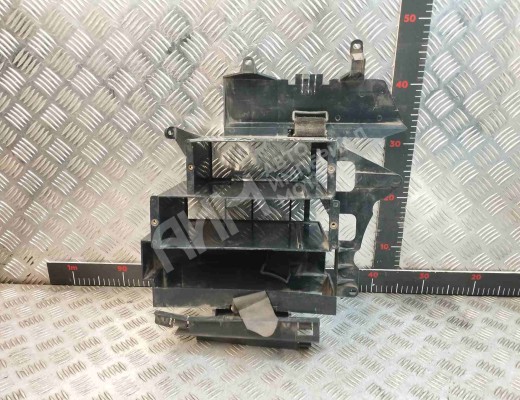 Кронштейн салона Volkswagen Passat B5+ (3B) 2000-2005 рестайлинг  Volkswagen Passat Passat B5+ (3B) 2000-2005 рестайлинг