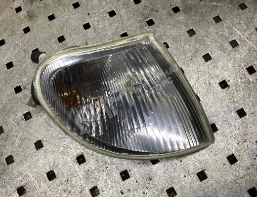 Поворотник правый Citroen Berlingo I (MF) 1996-2002  Citroen Berlingo Berlingo I (MF) 1996-2002