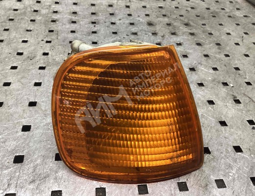 Поворотник правый Volkswagen Polo III (6N/6K) 1994-2002  Volkswagen Polo Polo III (6N/6K) 1994-2002