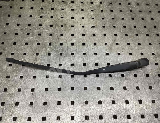 Щеткодержатель задний Mazda MPV II (LW) 1999-2006  Mazda MPV MPV II (LW) 1999-2006